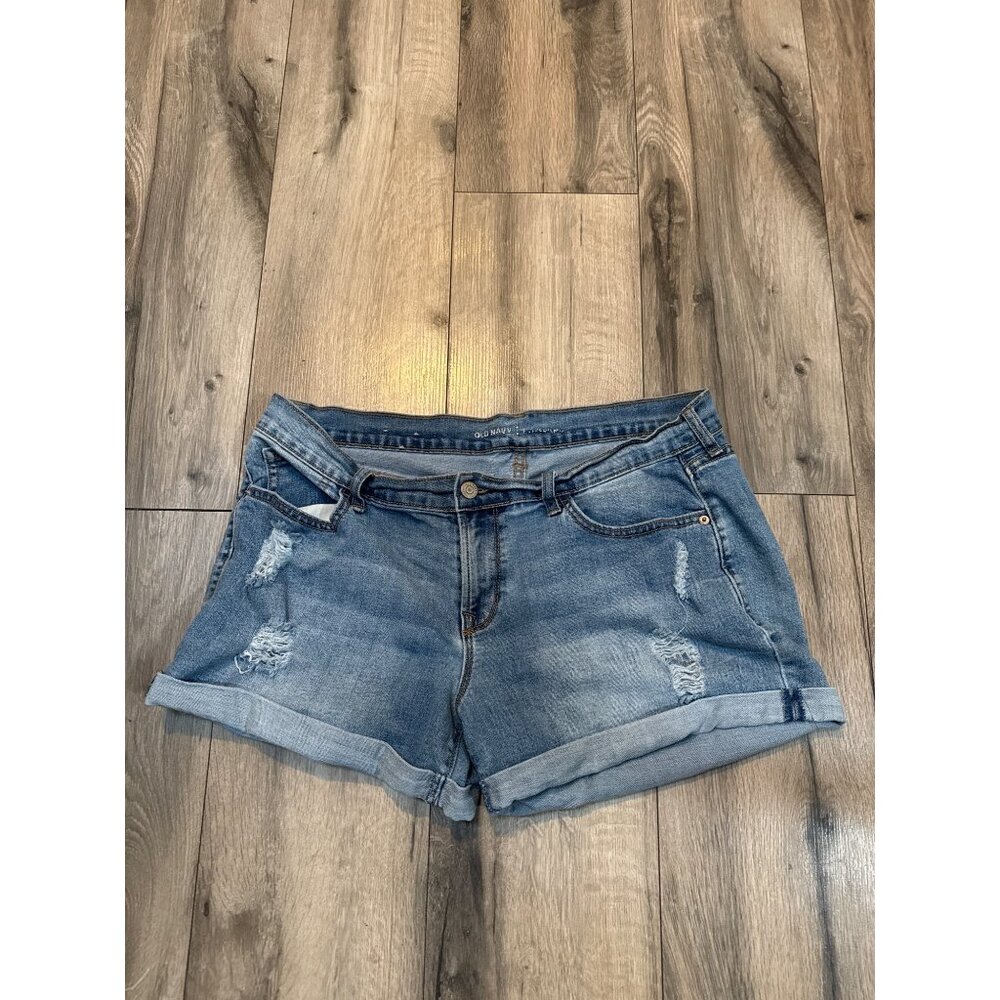 Old Navy Womens 12 Standard Distressed Denim Shorts With Rolled Hem